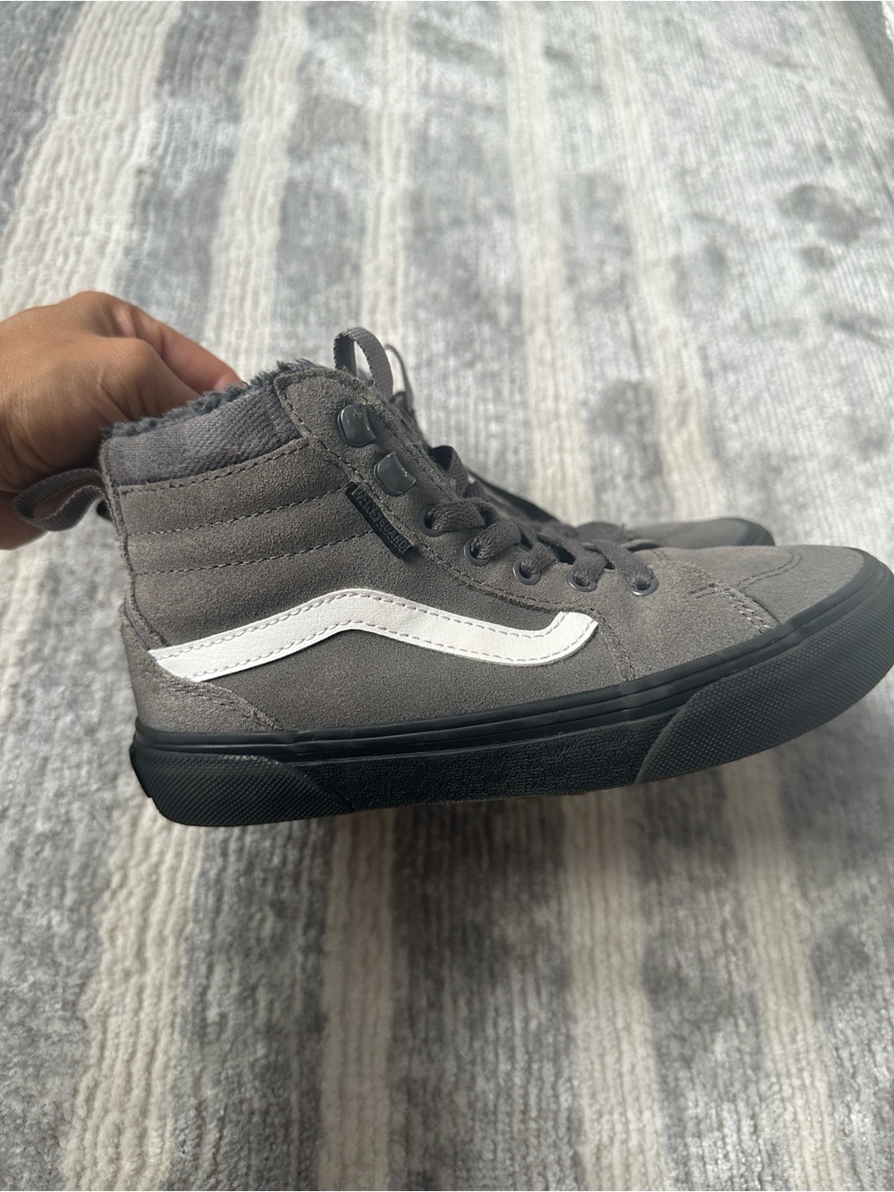 Vans - Picture 3 of 8